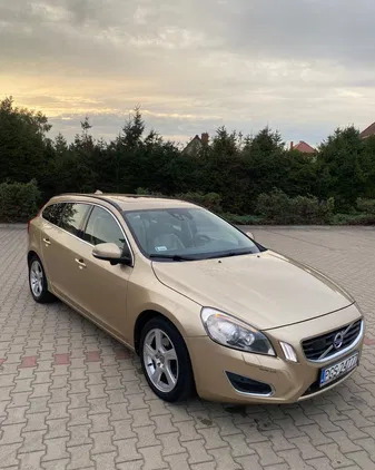 volvo v60 wielkopolskie Volvo V60 cena 33700 przebieg: 305123, rok produkcji 2011 z Gdynia